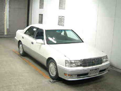 TOYOTA　CROWN SEDAN