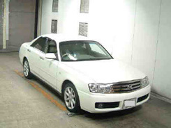NISSAN　GLORIA